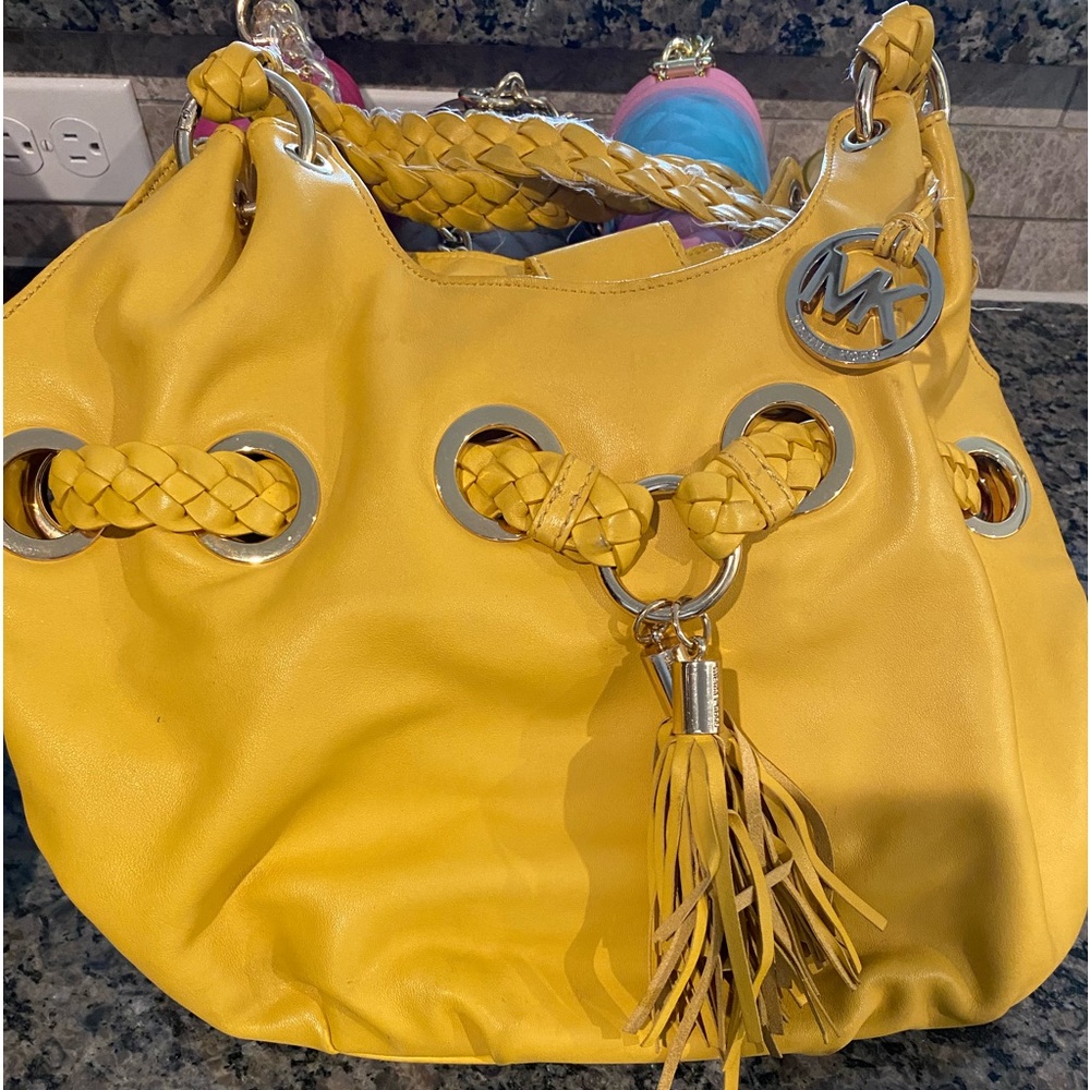 MK AUTHENTIC LEATHER PURSE MICHEAL KORS